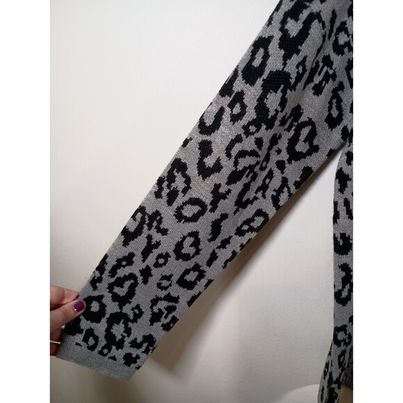 Philosophy Leopard Print Gray Black Womens Mock Neck Sweater Size Large - Picture 3 of 6